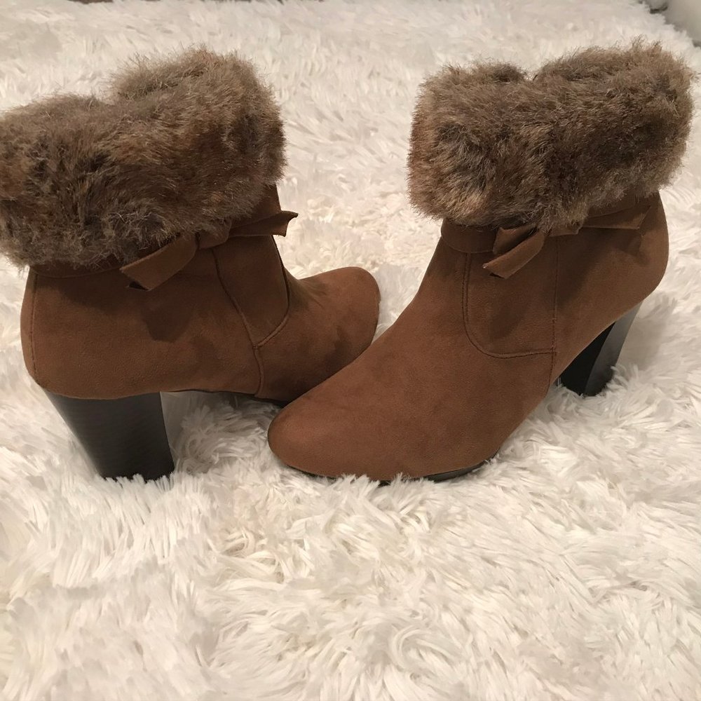DANA BUCHMAN Faux Fur Fashion Ankle Boots Size 6,5